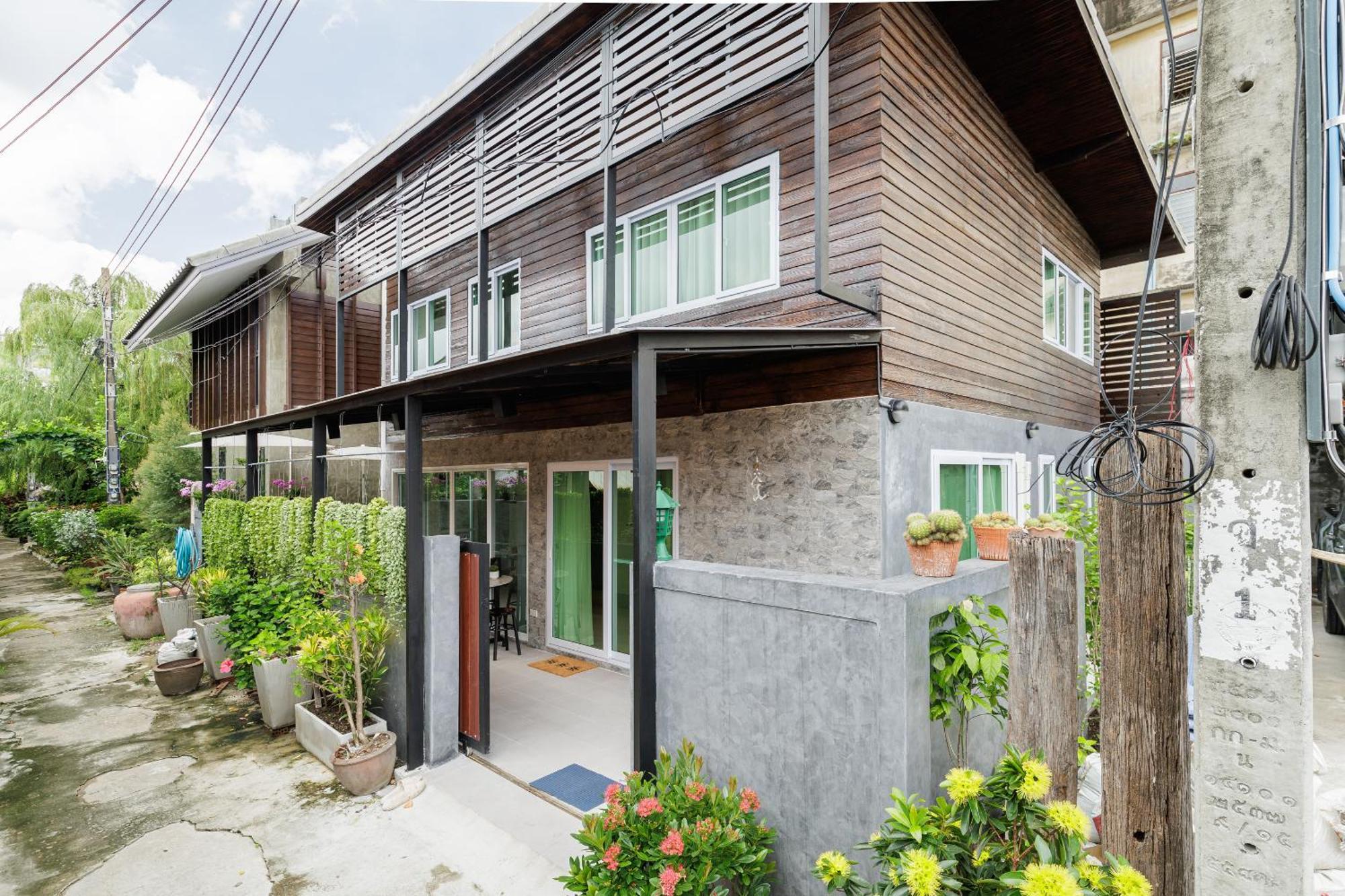 Bed and Breakfast Baan Boon Bangkok Esterno foto
