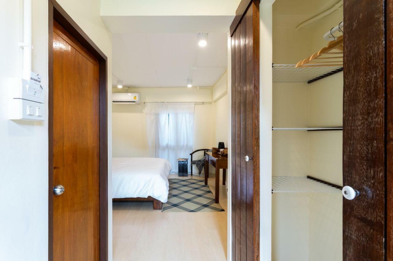 Bed and Breakfast Baan Boon Bangkok Esterno foto