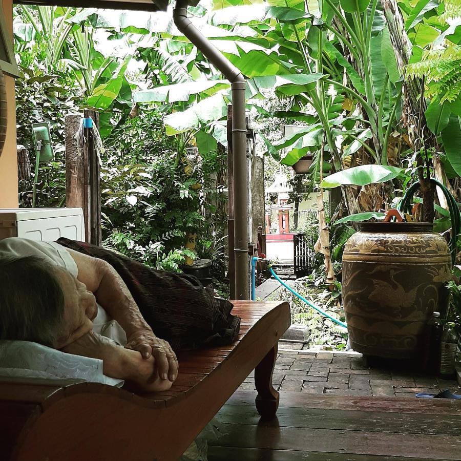 Bed and Breakfast Baan Boon Bangkok Esterno foto