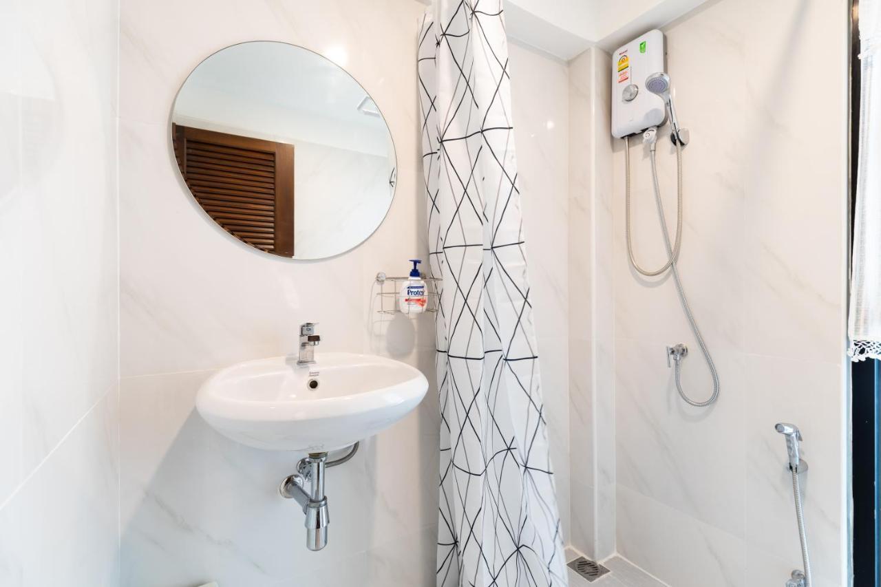 Bed and Breakfast Baan Boon Bangkok Esterno foto